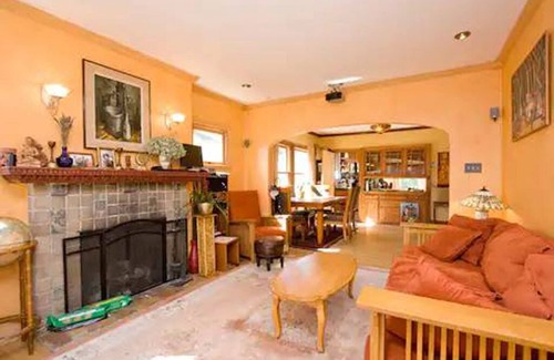 Albany House | cozy room in cute albany house