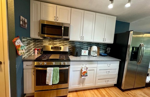 Delridge House | Cozy Room in West Seattle