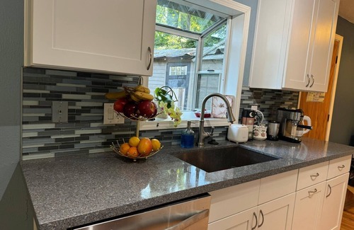 Delridge House | Cozy Room in West Seattle