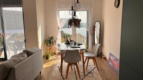 Kumbor Apartment | Cozy Room Near Sea Kumbor
