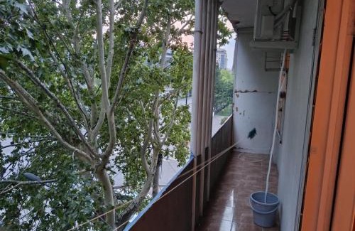 Chugureti Apartment | Cozy Room with Host