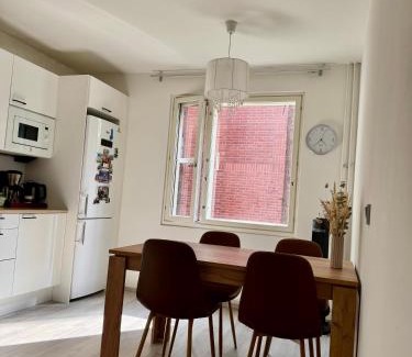 Lantinen District Apartment | Cozy Room with Private Balcony in Prime location
