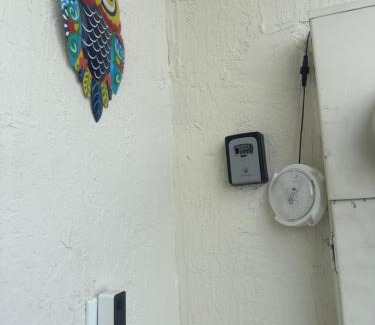 Florida City House | Cozy rooms close to Florida Keys and more