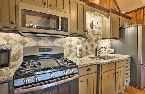 Ruidoso Cottage | Cozy Ruidoso Cottage w/Deck - 10 Min to Village!