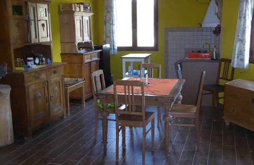 Fluminimaggiore Apartment | Cozy rustic apartment in Fluminimaggiore