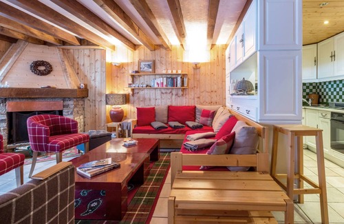Val-d'Isere Ski Chalet | Cozy rustic chalet with fireplace in Val-d'Isère