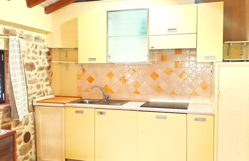 Massarosa House | Cozy Rustico with garden, sea-lake view, air cond. WIFI, washer, near PISA LUCCA
