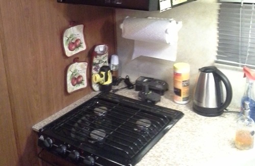 Lancaster House | Cozy RV all privacy you need