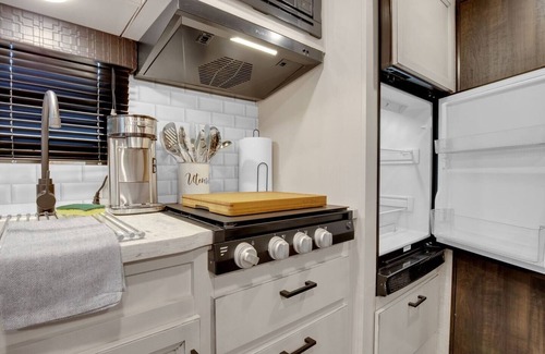 San Marcos House | Cozy RV Minutes from Texas State, San Marcos - Country Living