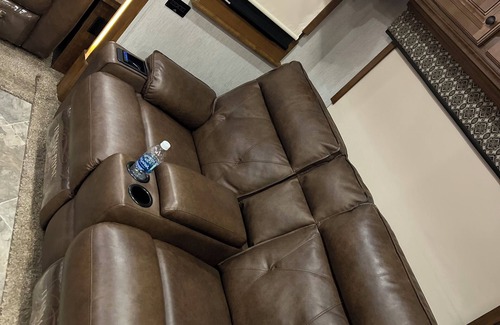 Mexia House | Cozy RV with AC and WiFi in charming Mexia.