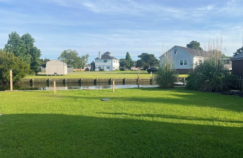 Colington House | Cozy RV with WiFi and AC in Welcoming Grandy