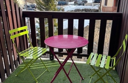 Saint-Francois-Longchamp Apartment | Cozy studio for 5 people ski-in/ski-out with balcony