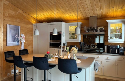 Gsteig House | Cozy Scenic Family Chalet Gstaad & Glacier 3000