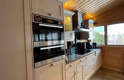 Gsteig House | Cozy Scenic Family Chalet Gstaad & Glacier 3000