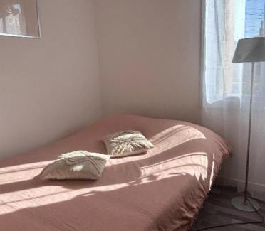 Golfe Juan Apartment | Cozy seafront studio