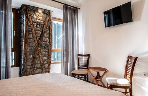 Myrina House | Cozy Seaview Suite At The Deep Blue Sea Water 6