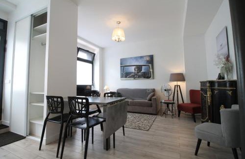 Quartier de la Maison-Blanche Apartment | Cozy Select