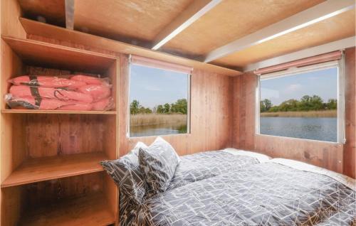 Neustrelitz Boat Rental | Cozy Ship In Neustrelitz With Wifi