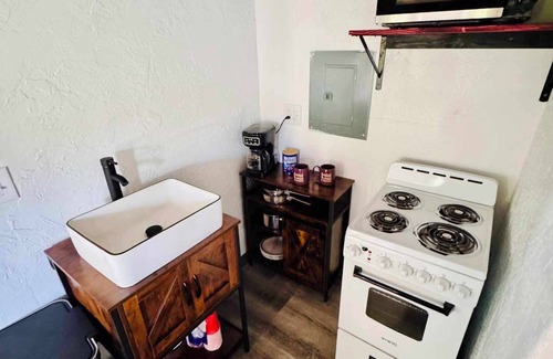 Stillwater Cottage | Cozy single room cottage with private bathroom and kitchenette. Perfect Getaway
