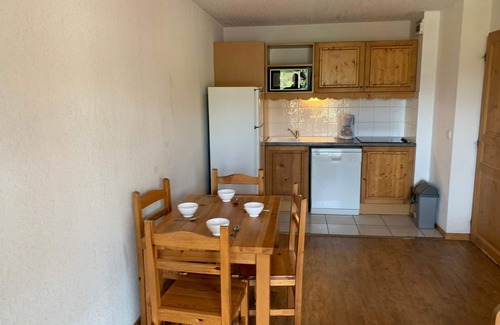 Saint-Gervais-les-Bains Apartment | Cozy Ski-In/Ski-Out Apartment with Pool, Sleeps 4, Near Saint-Gervais Gondola
