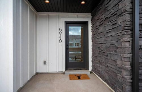 Mountain Green House | Cozy Ski Getaway in Mountain Green