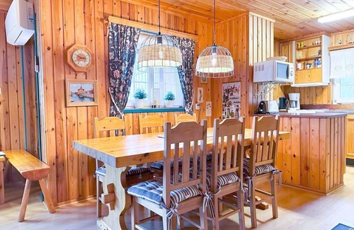 Stoten House | Cozy ski lodge with 3 bedrooms, sauna, fireplace and internet