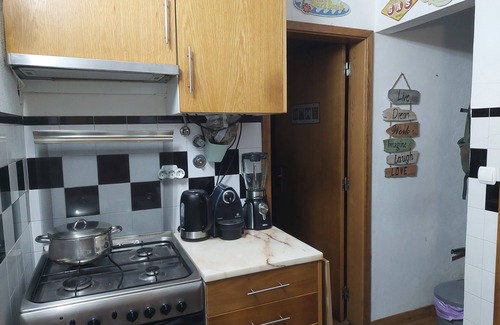 Costa de Caparica Apartment | Cozy small ground floor house for 4, 600 m from beach and close to city center