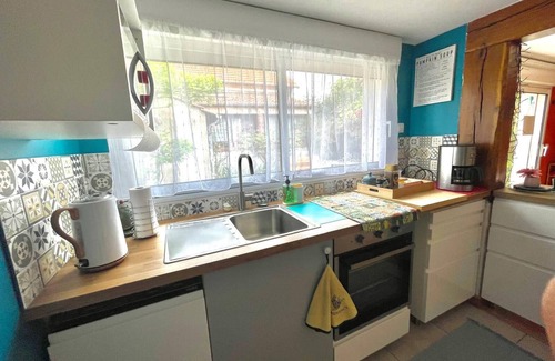 La Ferte-Saint-Aubin Cottage | Cozy Solognot cottage in the heart of La Ferté St Aubin with office/playroom.