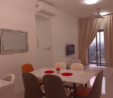 Kajang Apartment | Cozy Southville Bangi Free parking Wifi Netflix