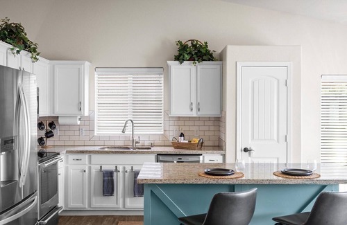 Castlegate House | Cozy, Spacious, Charming, Convenient, Family - King - Billiard -