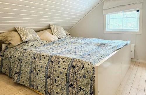 Brastad House | Cozy Spacious Cottage By Water And Nature