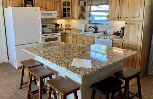 Canyon Other | Cozy Spacious family friendly Farmhouse + HotTub Views of Palo Duro Canyon!