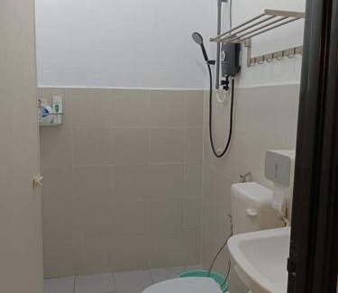 Gambang House | Cozy, Spacious Gambang Homestay