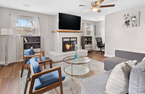 Del City House | Cozy spacious home in Del City