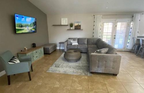 Springer Ranch House | Cozy spacious house, pool heater, spa, firepit
