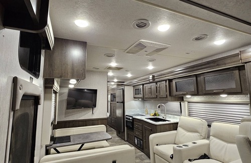 Little Havana House | Cozy, spacious, luxury RV rental