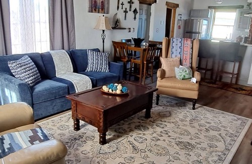 Taos House | Cozy Spanish Casita
