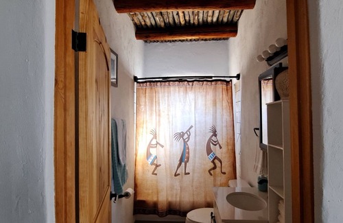 Taos House | Cozy Spanish Casita