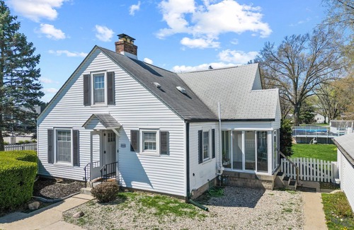 Speedway House | Cozy Speedway Basement. Pet Friendly