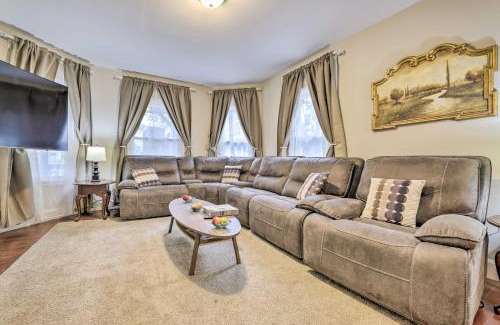 Memorial Square Apartment | Cozy Springfield Apartment, Close to Parks!
