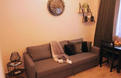 Neuilly-Plaisance Apartment | Cozy stash between Paris & Disney