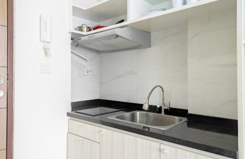 Panakkukang Apartment | Cozy Stay and Homey 2BR Vida View Apartment By Travelio