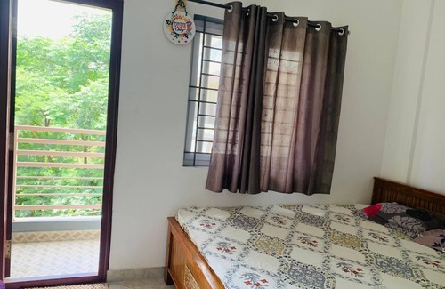 Agara Apartment | Cozy Stay at Sarjapur Dommasandra - Charming Vista