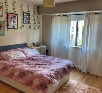 Sutton Cross Apartment | Cozy Stay in a Quiet Area