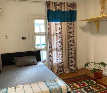 Qasr an-Nil Apartment | Cozy stay in downtown!