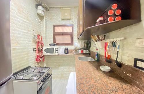 Qasr an-Nil Apartment | Cozy stay in downtown!
