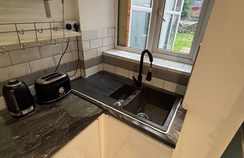 Castle Bromwich House | Cozy Stay Near Airport/NEC/HS2/Contractors