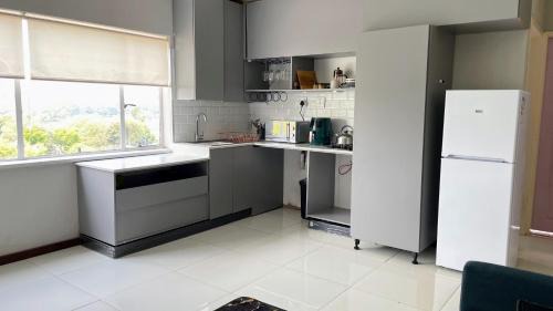 Greater Johannesburg Metropolitan Area Apartment | Cozy Stay - Near Golden Acres & Sandringham Gardens
