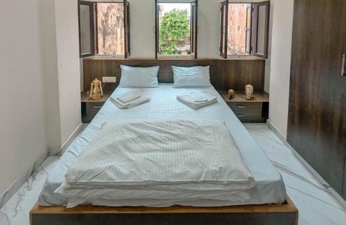 Pink City Apartment | Cozy Stays by The Pink Nest