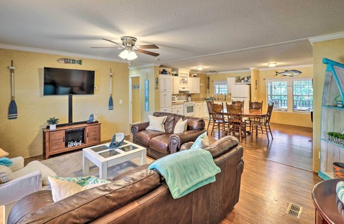 Steinhatchee Cottage | Cozy Steinhatchee House w/Fire Pit & Grill!